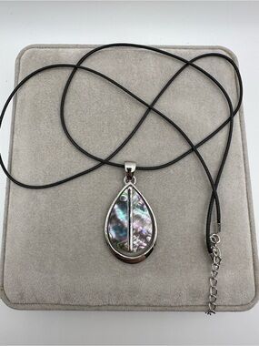 Abalone Teardrop Pendant Necklace in Iridescent Black - Women's Jewelry